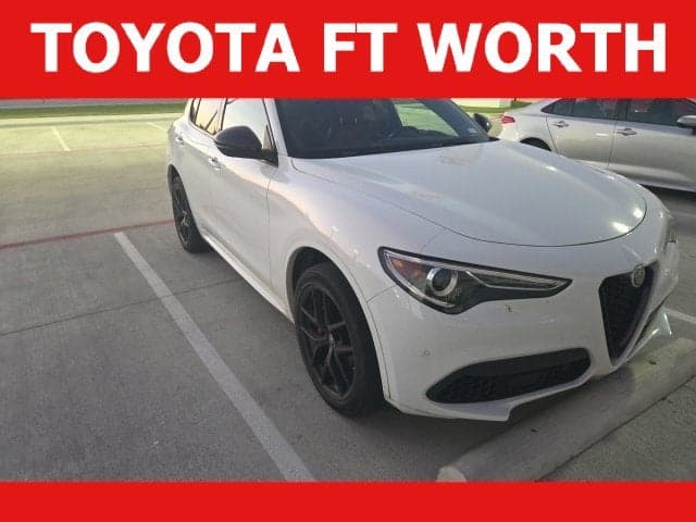 2021 Alfa Romeo Stelvio Ti Sport — photo 1 of 5