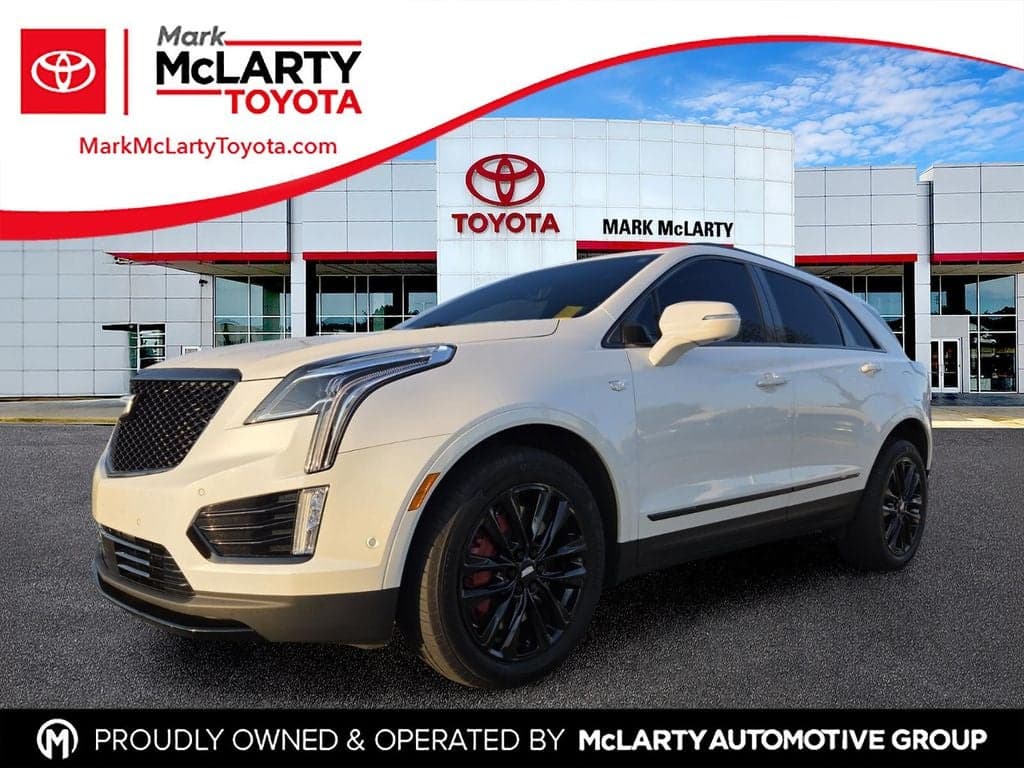 2022 Cadillac XT5 AWD Sport — photo 1 of 10