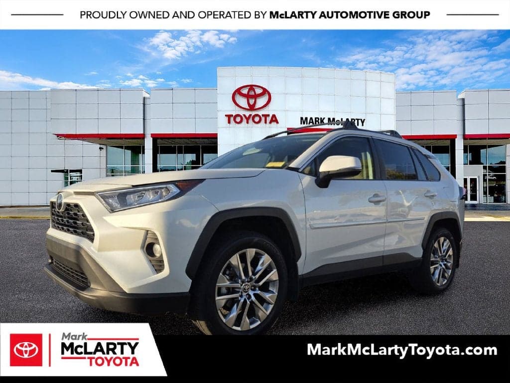 2021 Toyota RAV4 XLE Premium — photo 1 of 5