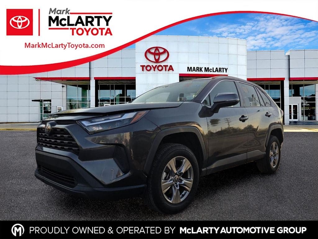 2023 Toyota RAV4 XLE — photo 1 of 10