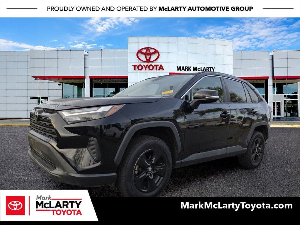 2023 Toyota RAV4 XLE — photo 1 of 5