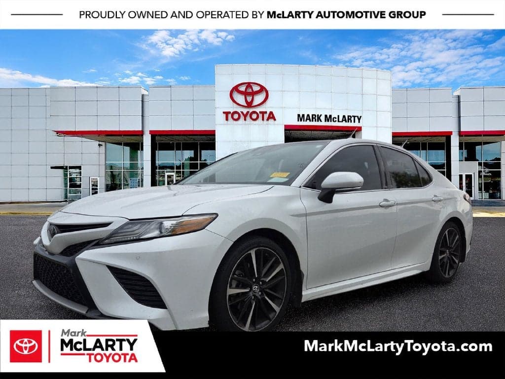 2018 Toyota Camry XSE — photo 1 of 5