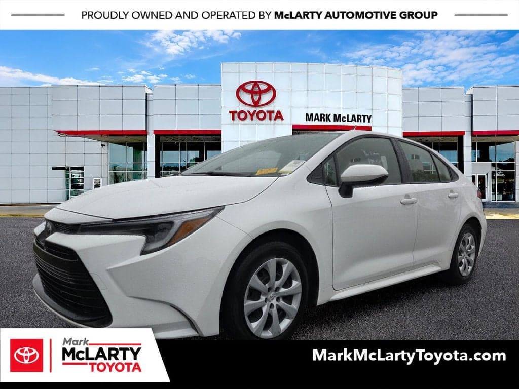 2026 Toyota Corolla Hybrid LE — photo 1 of 5