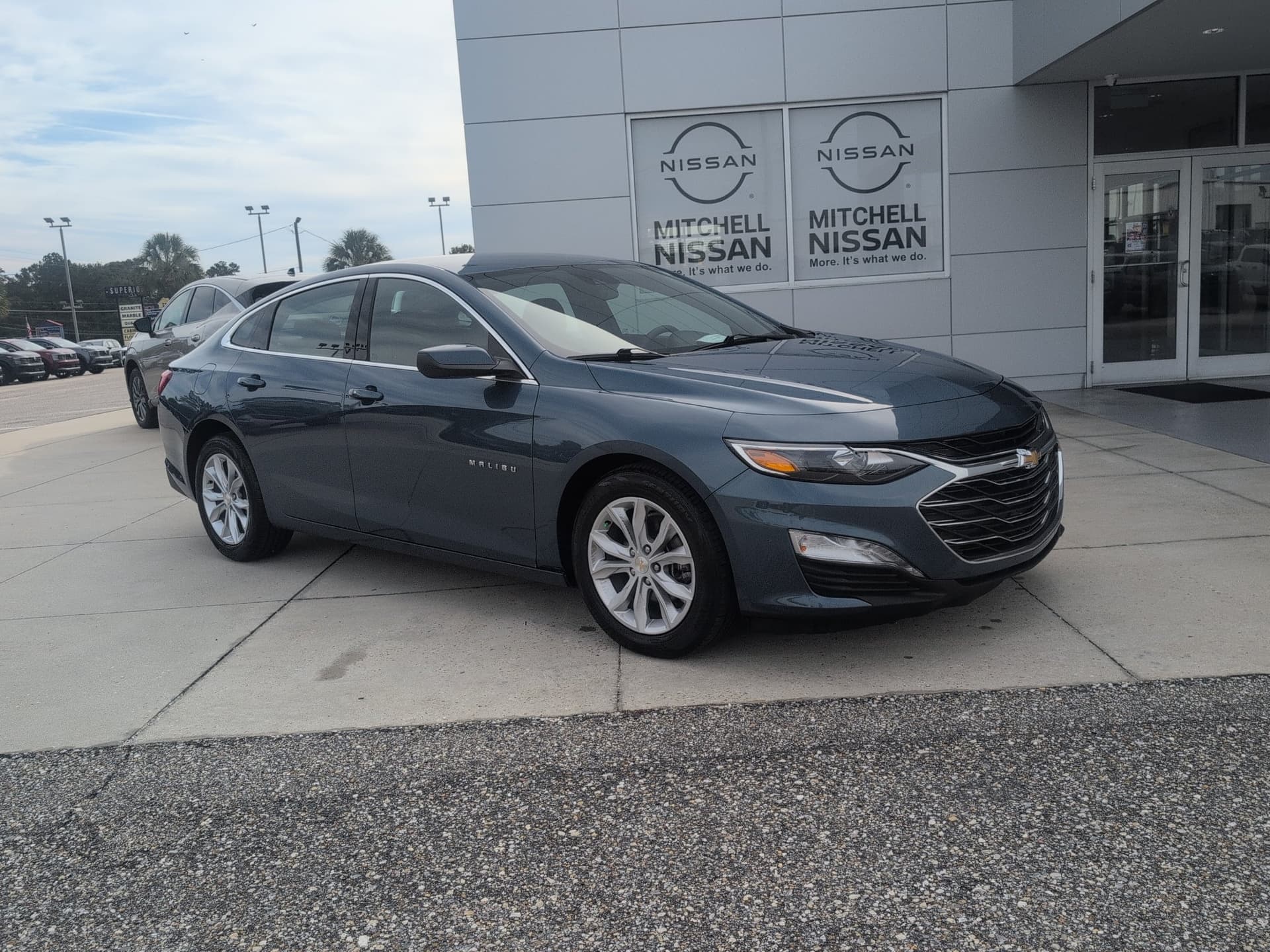 2025 Chevrolet Malibu LT — photo 1 of 5