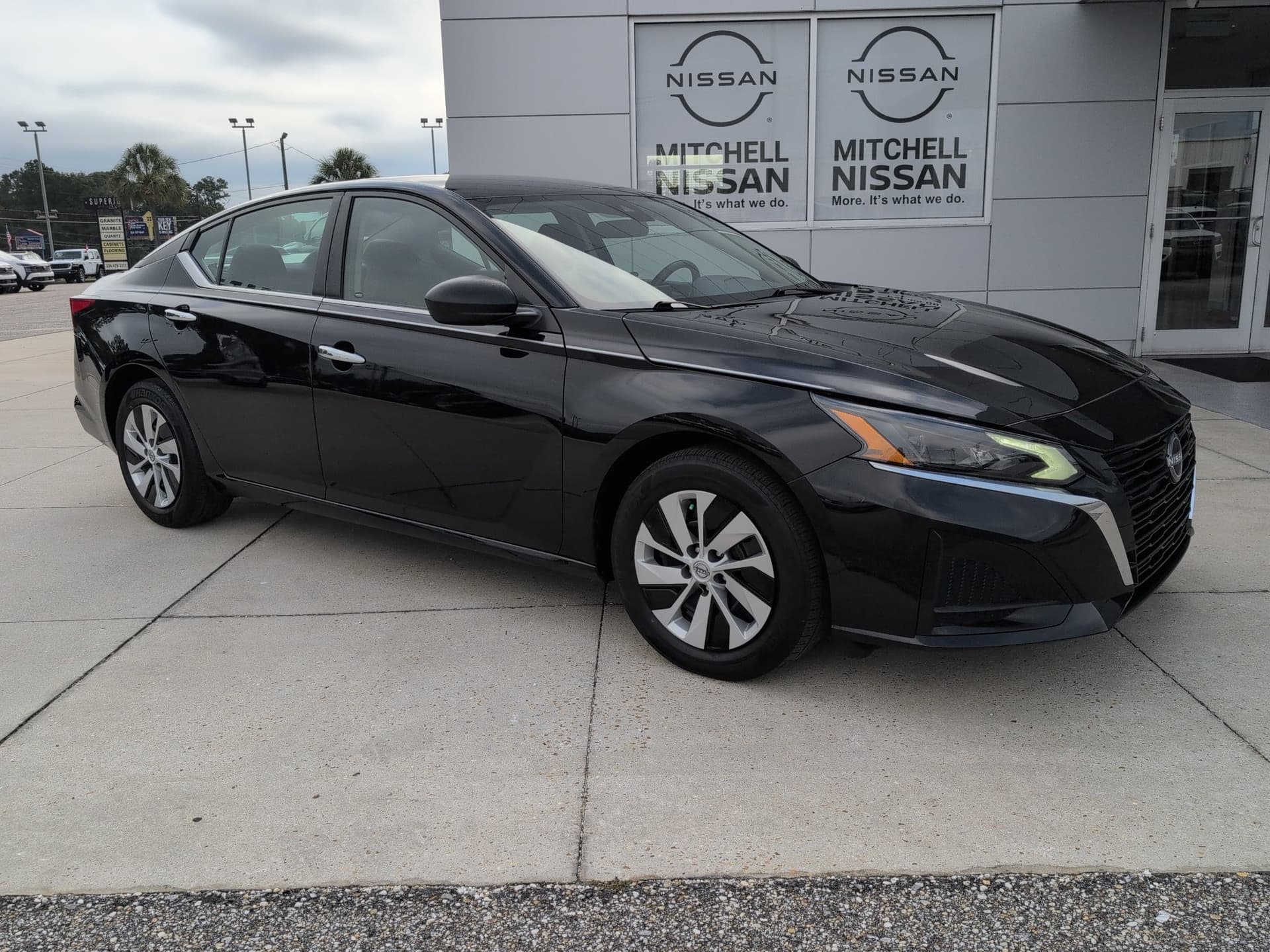 2025 Nissan Altima S — photo 1 of 15