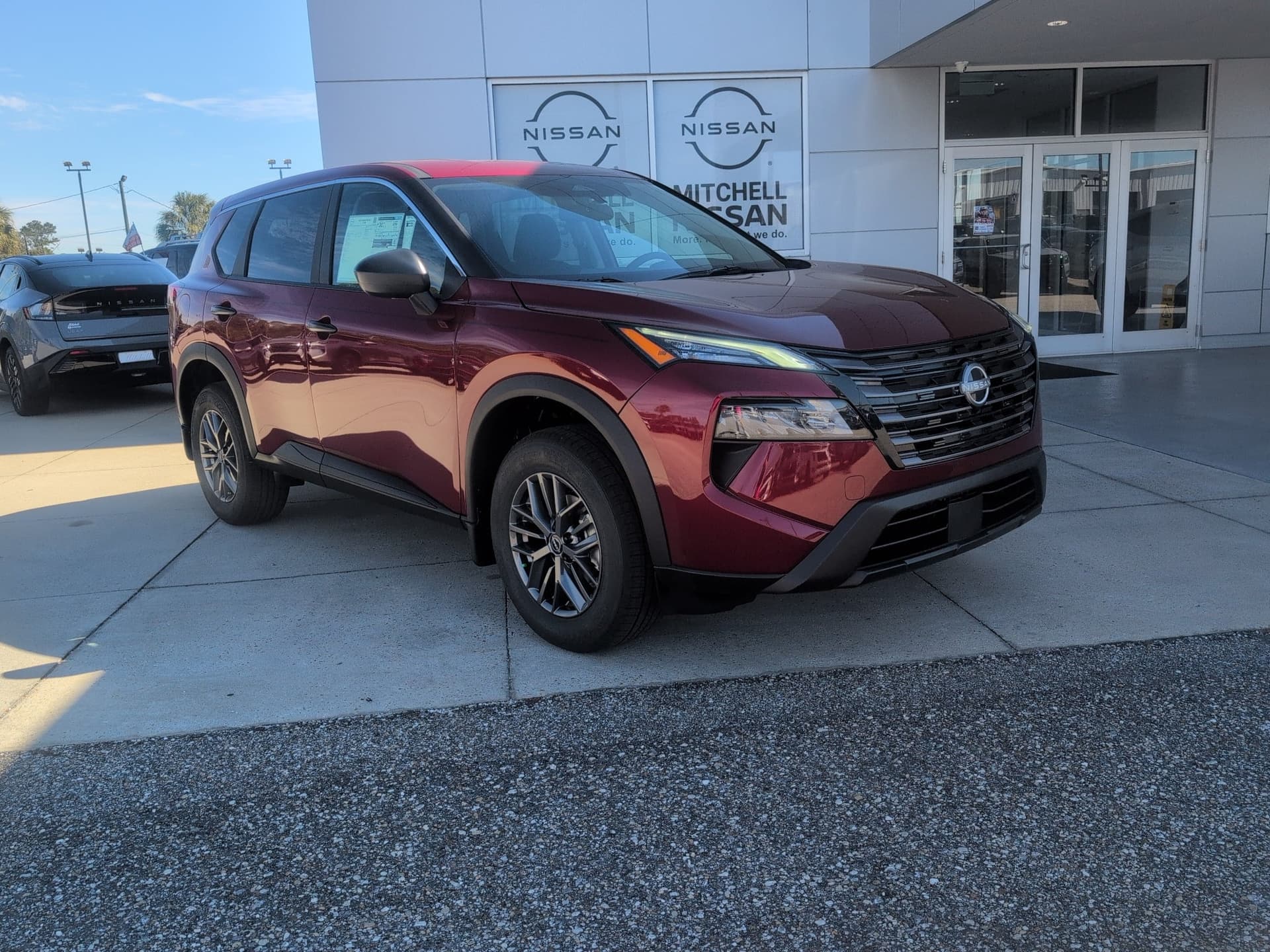 2027 Nissan Rogue S — photo 1 of 5