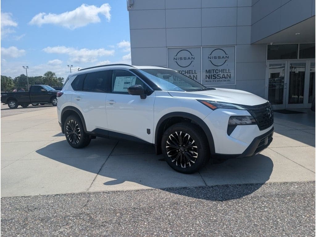 2026 Nissan Rogue Dark Armor — photo 1 of 13