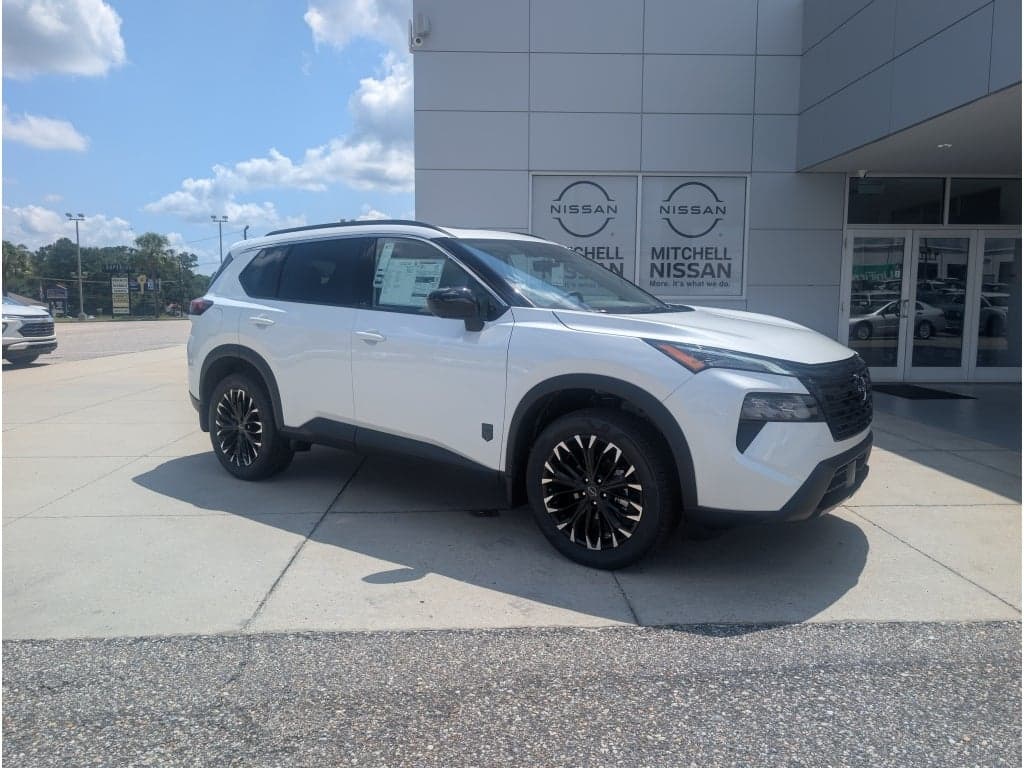 2026 Nissan Rogue Dark Armor — photo 1 of 17