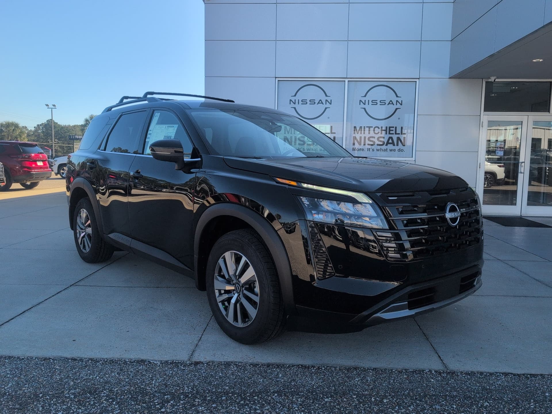 2026 Nissan Pathfinder SL — photo 1 of 5