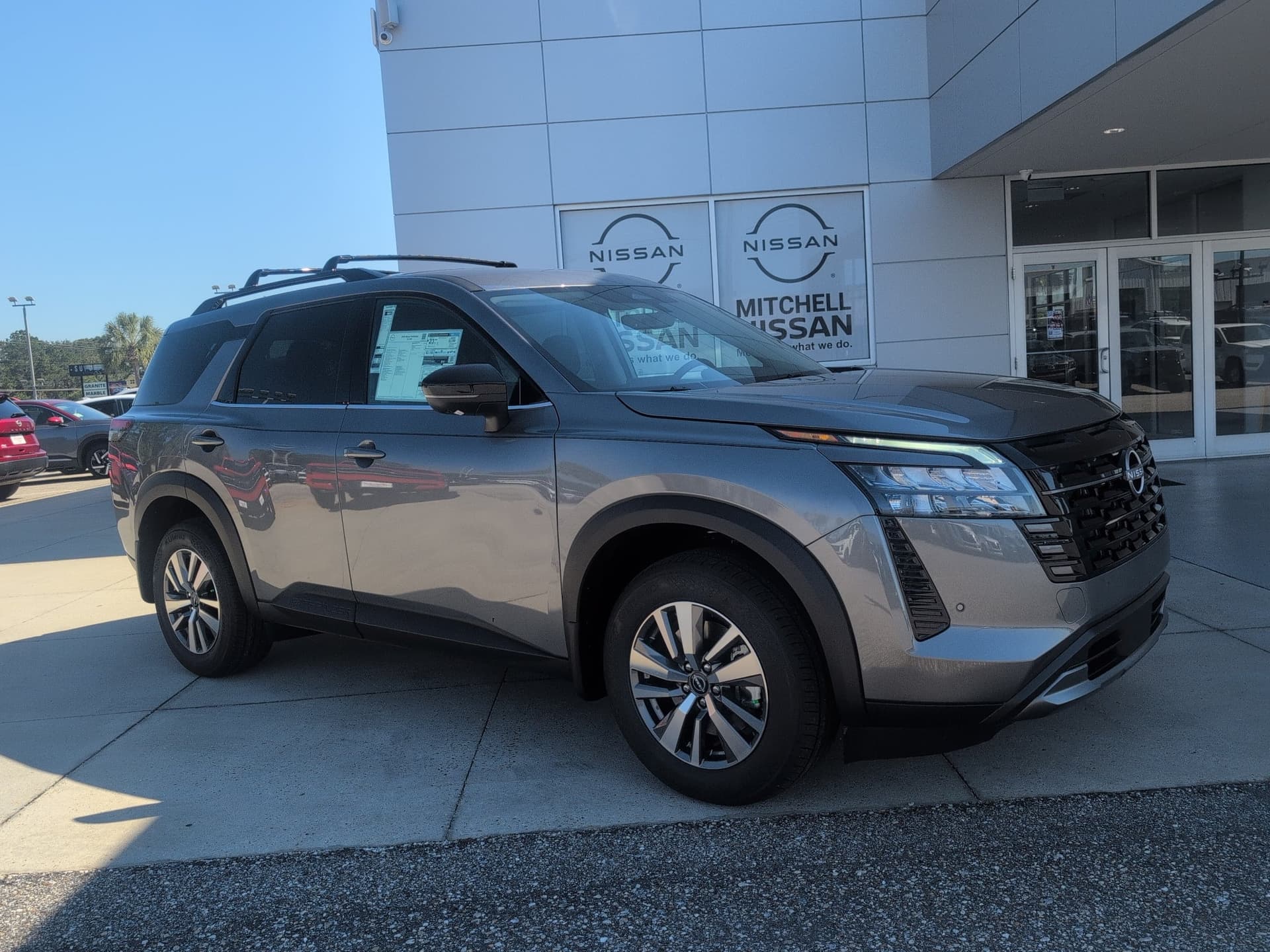 2026 Nissan Pathfinder SL — photo 1 of 5