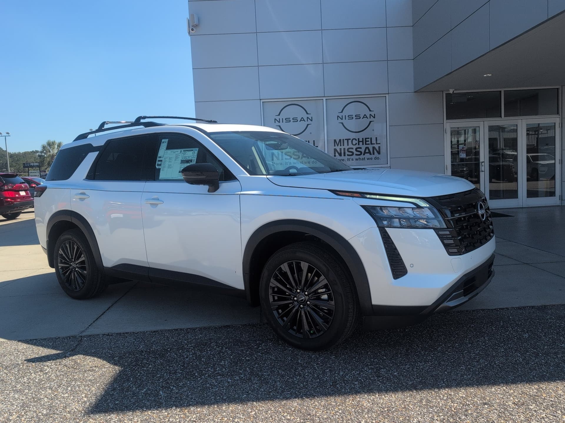 2026 Nissan Pathfinder SL — photo 1 of 5