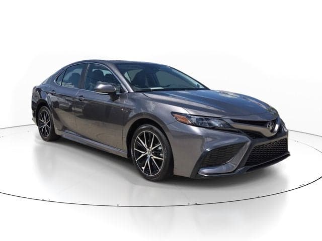 2024 Toyota Camry SE — photo 1 of 38