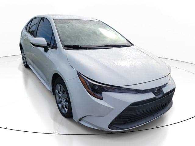 2024 Toyota Corolla LE — photo 1 of 21