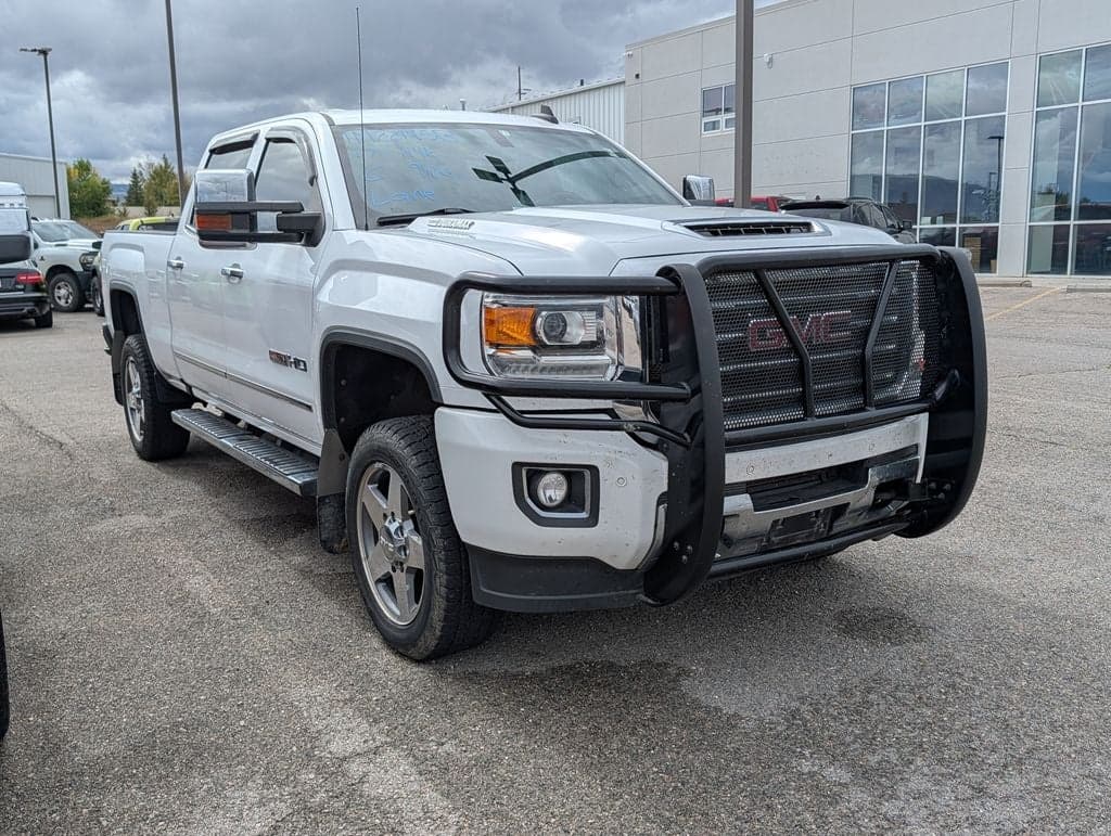 2017 GMC Sierra 2500HD SLT — photo 1 of 3