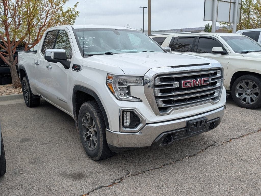 2020 GMC Sierra 1500 SLT — photo 1 of 3