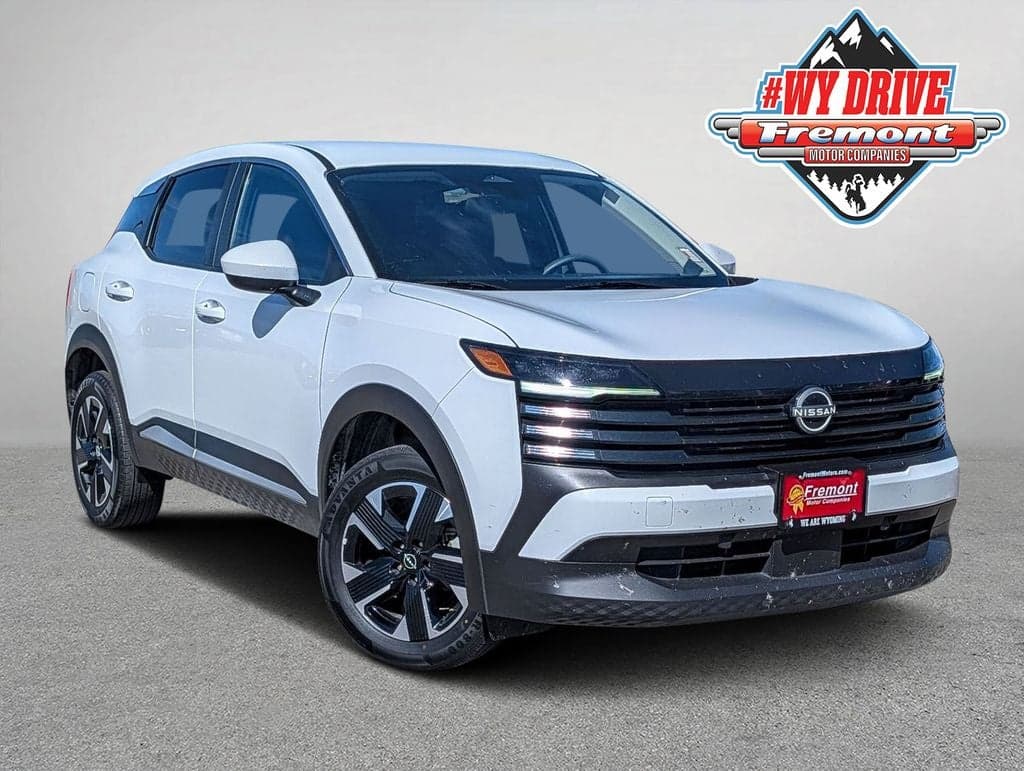 2025 Nissan Kicks SV — photo 1 of 45