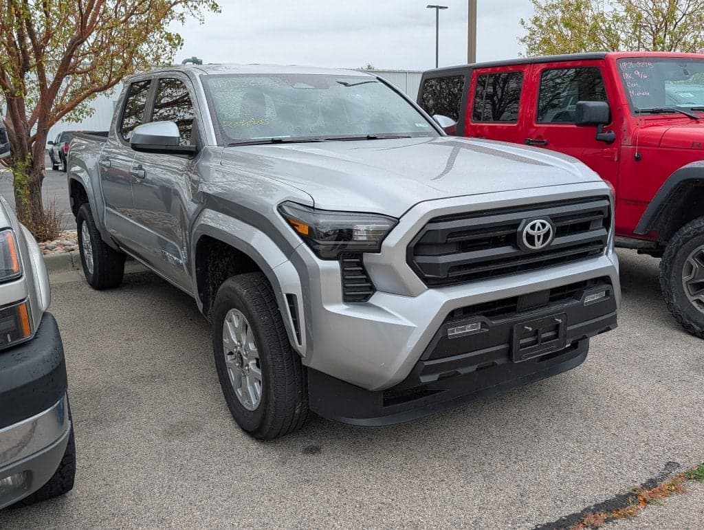 2025 Toyota Tacoma 4WD SR5 — photo 1 of 3