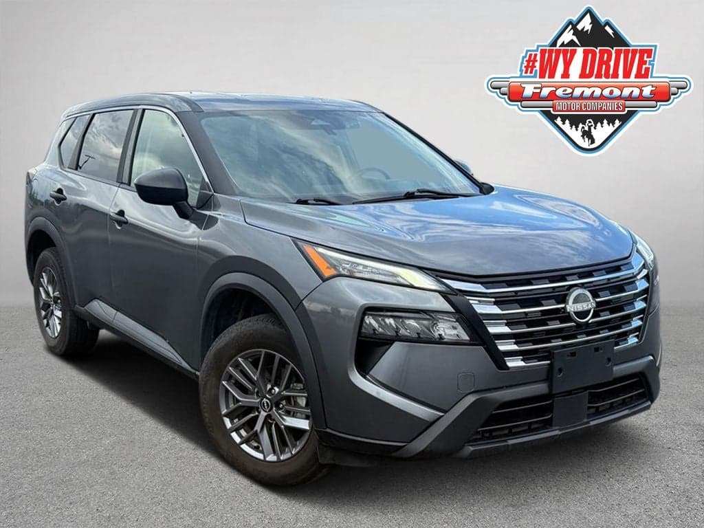 2024 Nissan Rogue S — photo 1 of 49