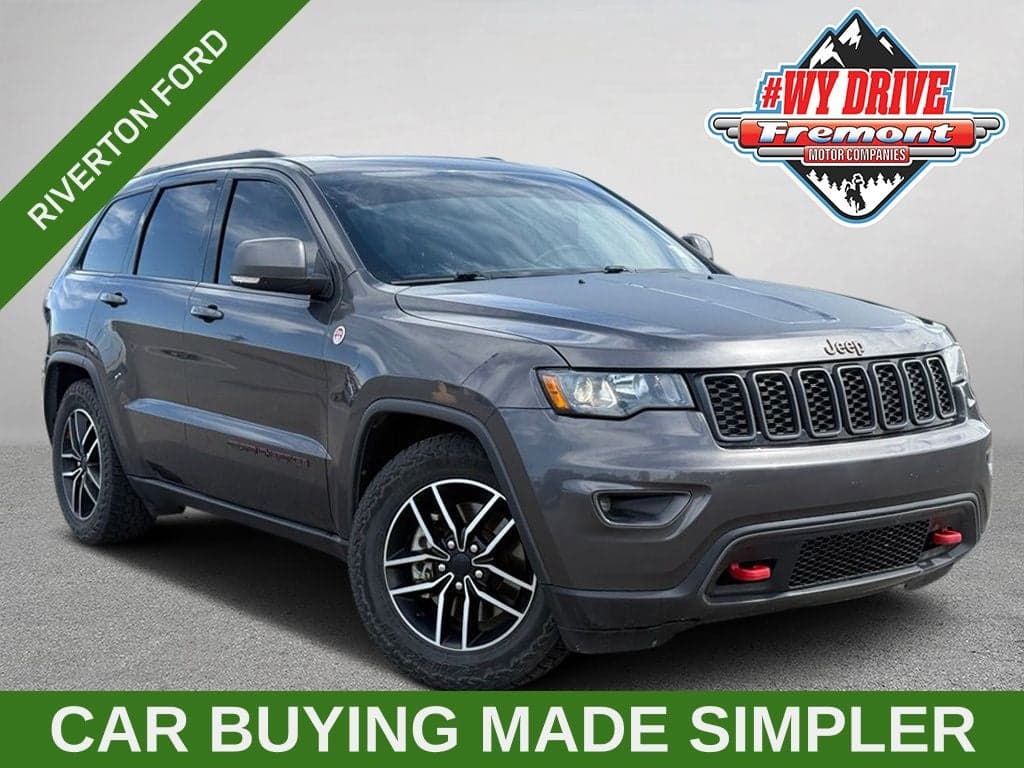 2021 Jeep Grand Cherokee Trailhawk — photo 1 of 52