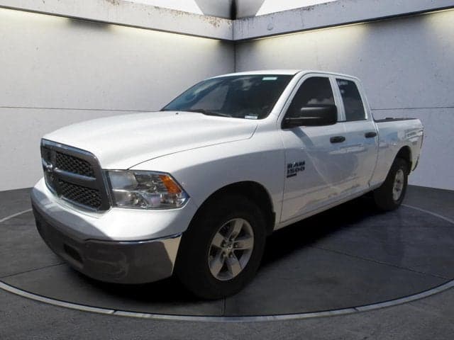 2024 RAM 1500 Classic SLT — photo 1 of 7