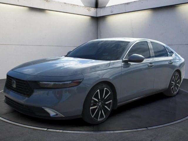 2024 Honda Accord Hybrid Touring — photo 1 of 5