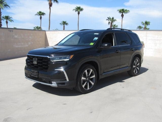2024 Honda Pilot Touring — photo 1 of 7