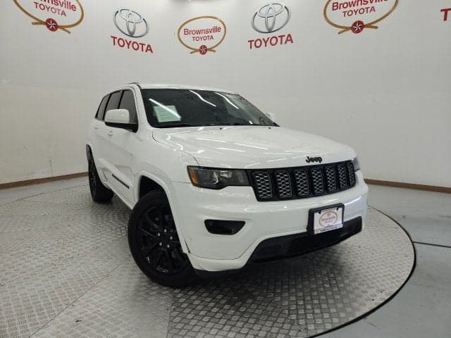 2022 Jeep Grand Cherokee WK Laredo X — photo 1 of 15