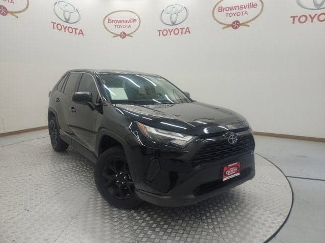 2025 Toyota RAV4 LE — photo 1 of 5