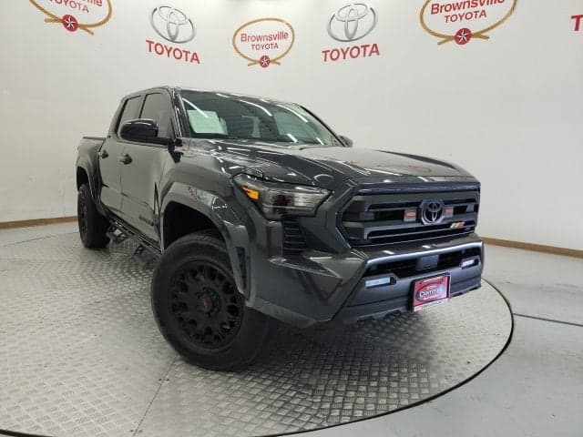 2025 Toyota Tacoma 2WD SR5 — photo 1 of 15