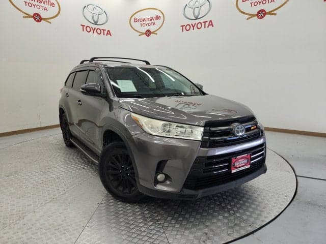 2019 Toyota Highlander XLE — photo 1 of 5