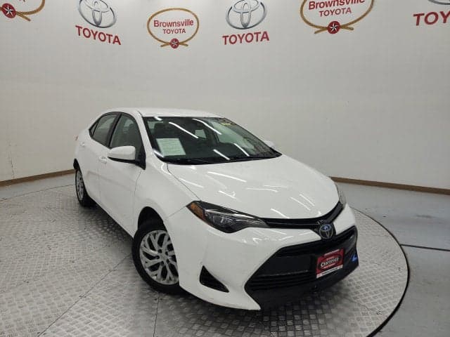 2017 Toyota Corolla LE — photo 1 of 11