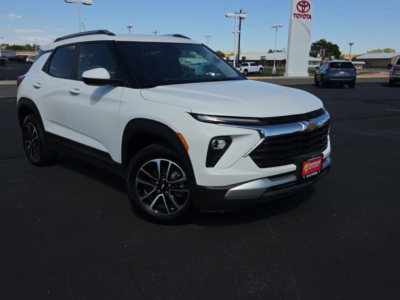 2025 Chevrolet Trailblazer LT — photo 1 of 60