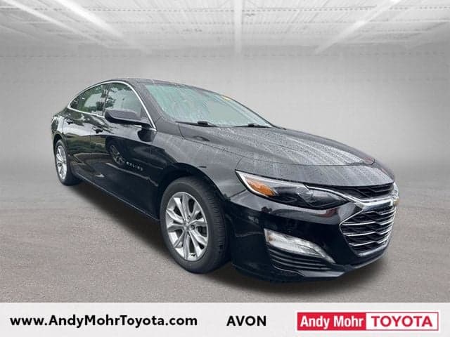 2021 Chevrolet Malibu LT — photo 1 of 12