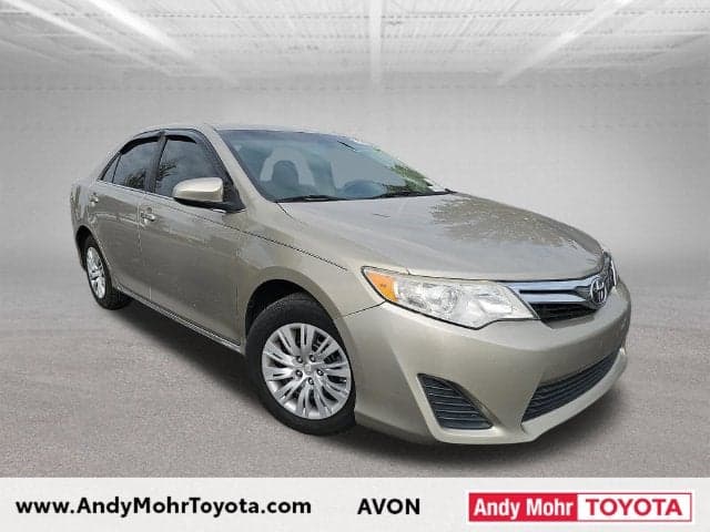 2013 Toyota Camry LE — photo 1 of 5