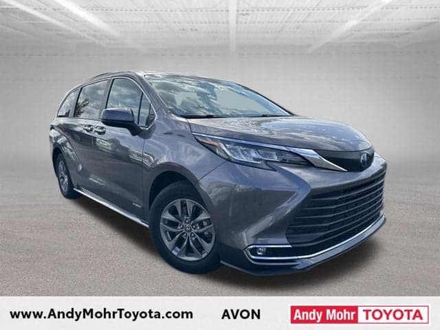 2021 Toyota Sienna XLE — photo 1 of 28