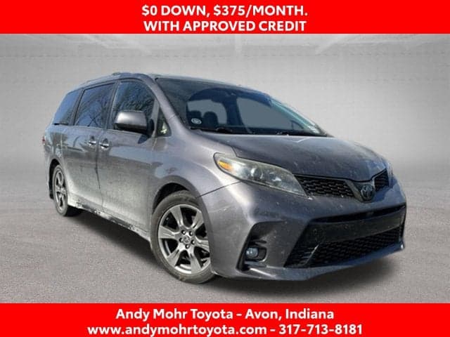 2020 Toyota Sienna SE — photo 1 of 5