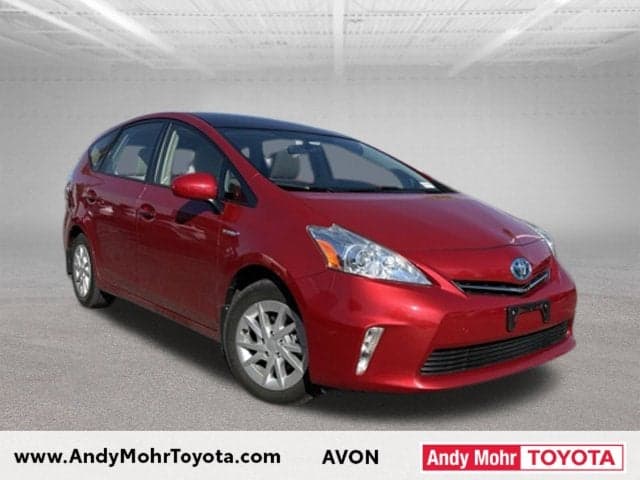 2014 Toyota Prius v Three — photo 1 of 5
