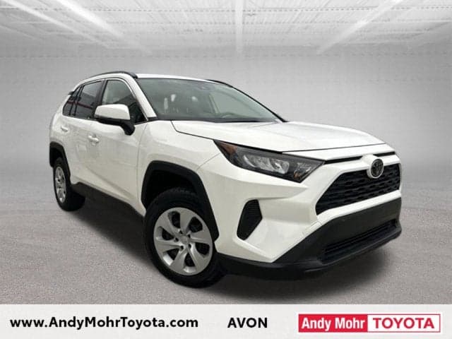 2021 Toyota RAV4 LE — photo 1 of 33