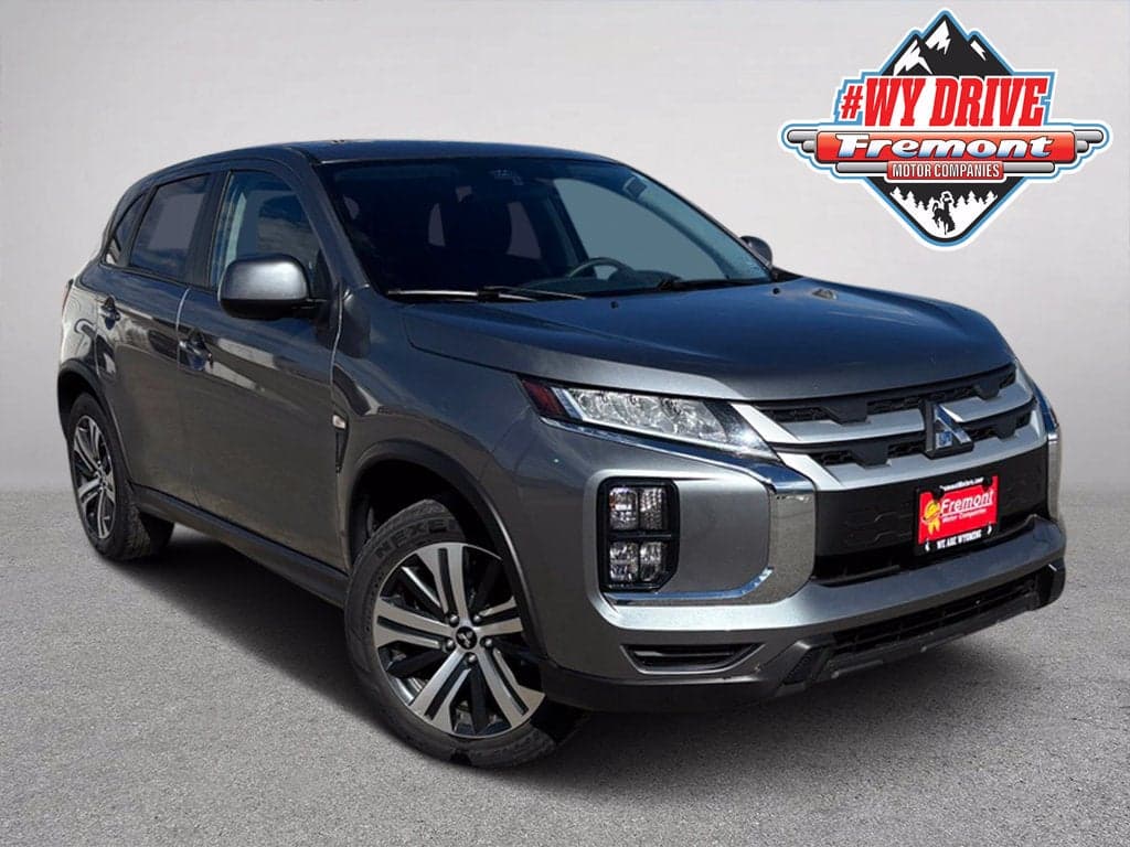 2025 Mitsubishi Outlander Sport Base — photo 1 of 43