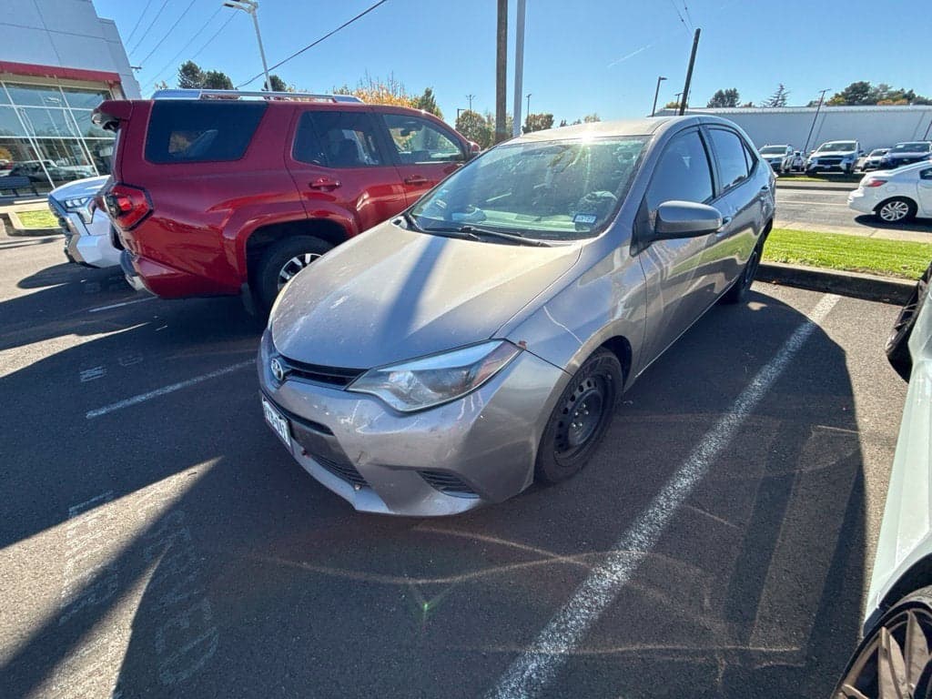 2015 Toyota Corolla LE — photo 1 of 5