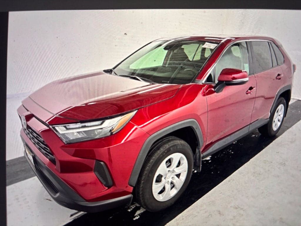 2025 Toyota RAV4 LE — photo 1 of 3