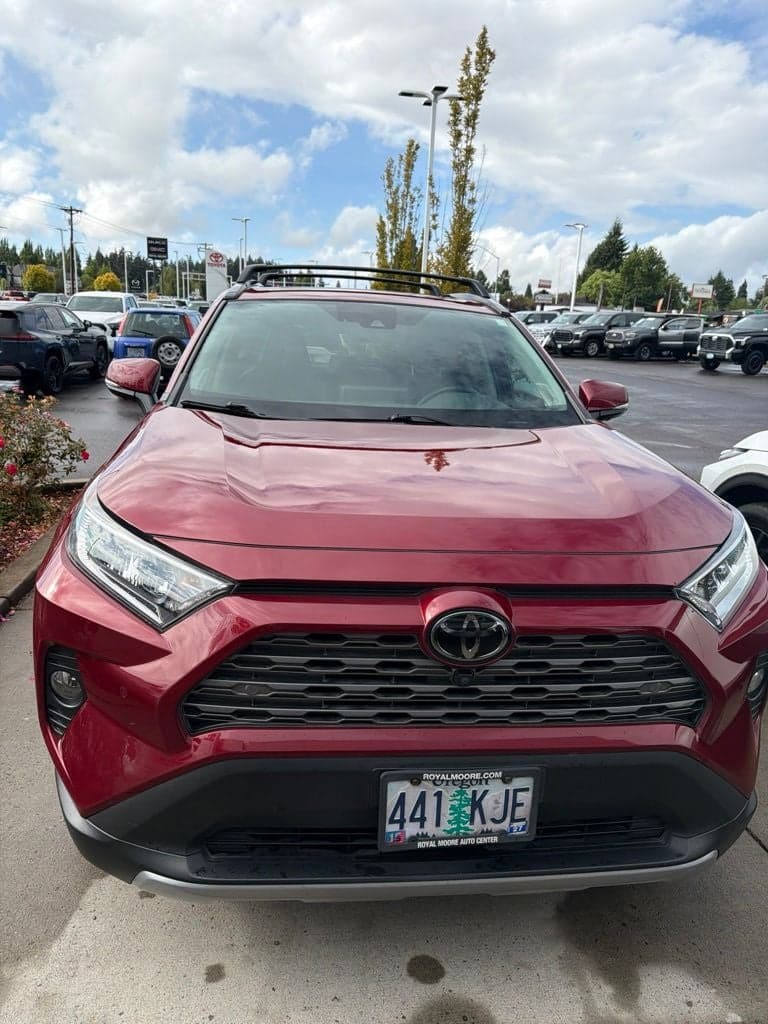 2021 Toyota RAV4 Limited — photo 1 of 10