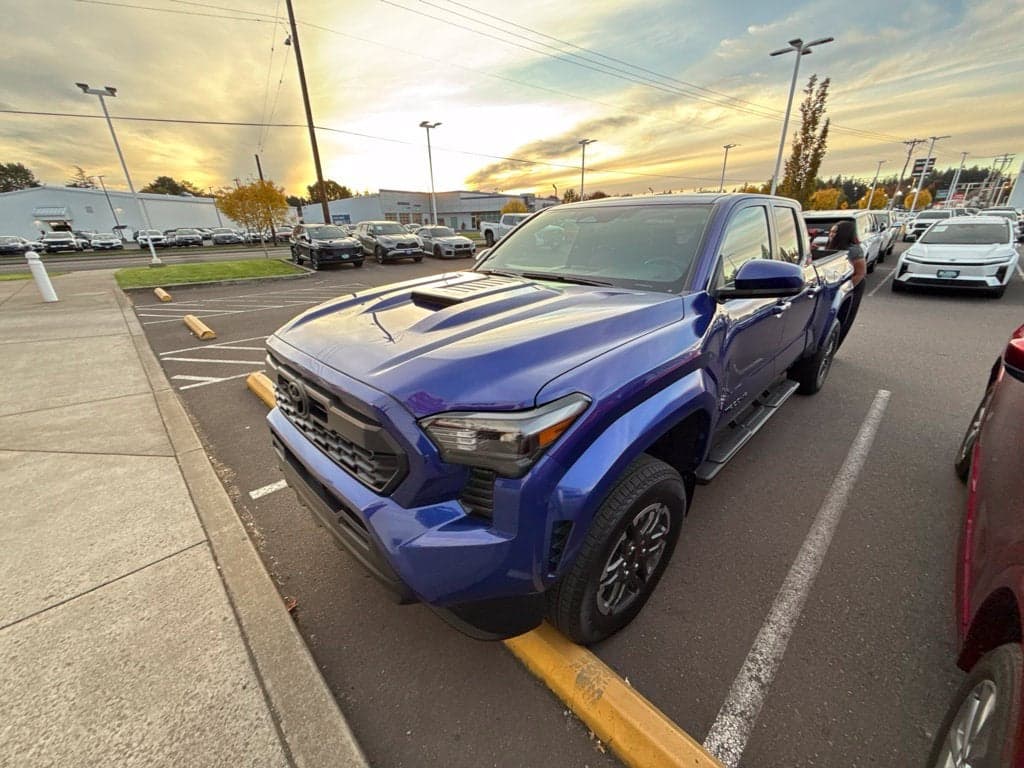 2025 Toyota Tacoma 4WD TRD Sport — photo 1 of 10