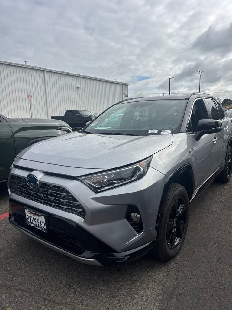 2021 Toyota RAV4 Hybrid XSE — photo 1 of 3