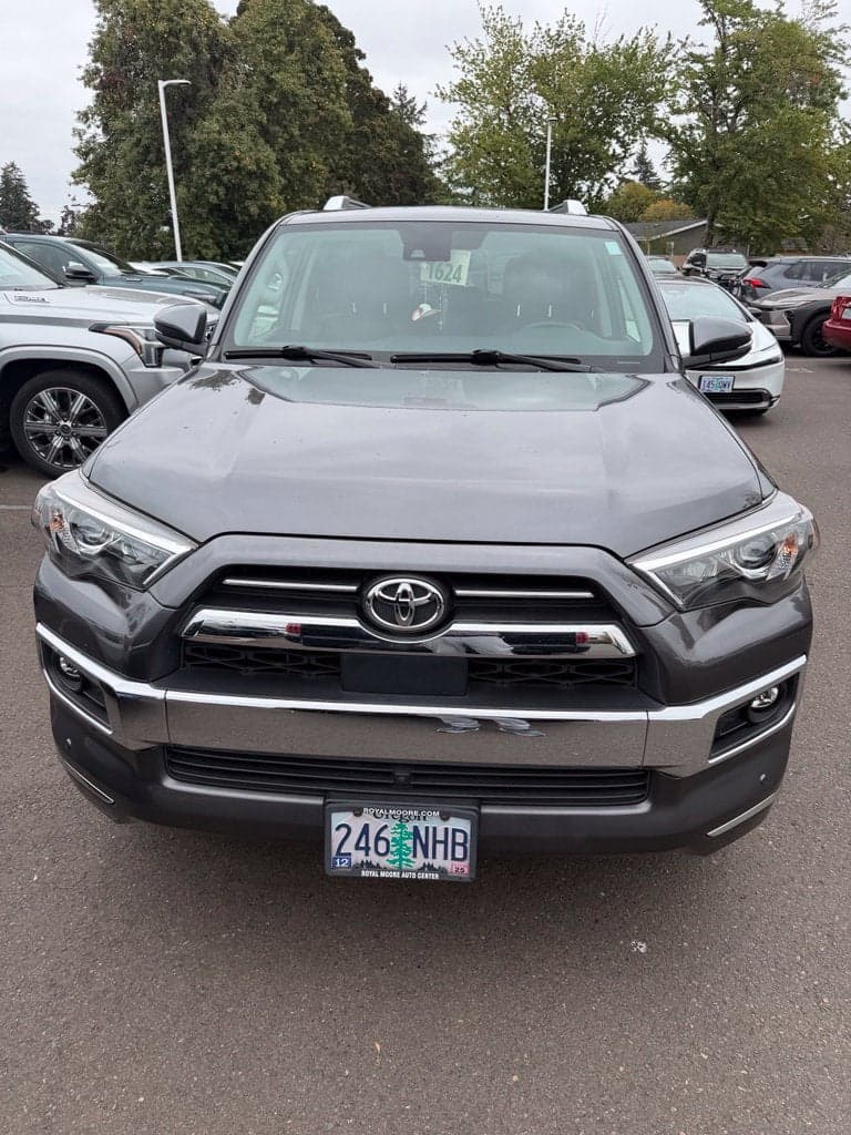2022 Toyota 4Runner Limited — photo 1 of 11