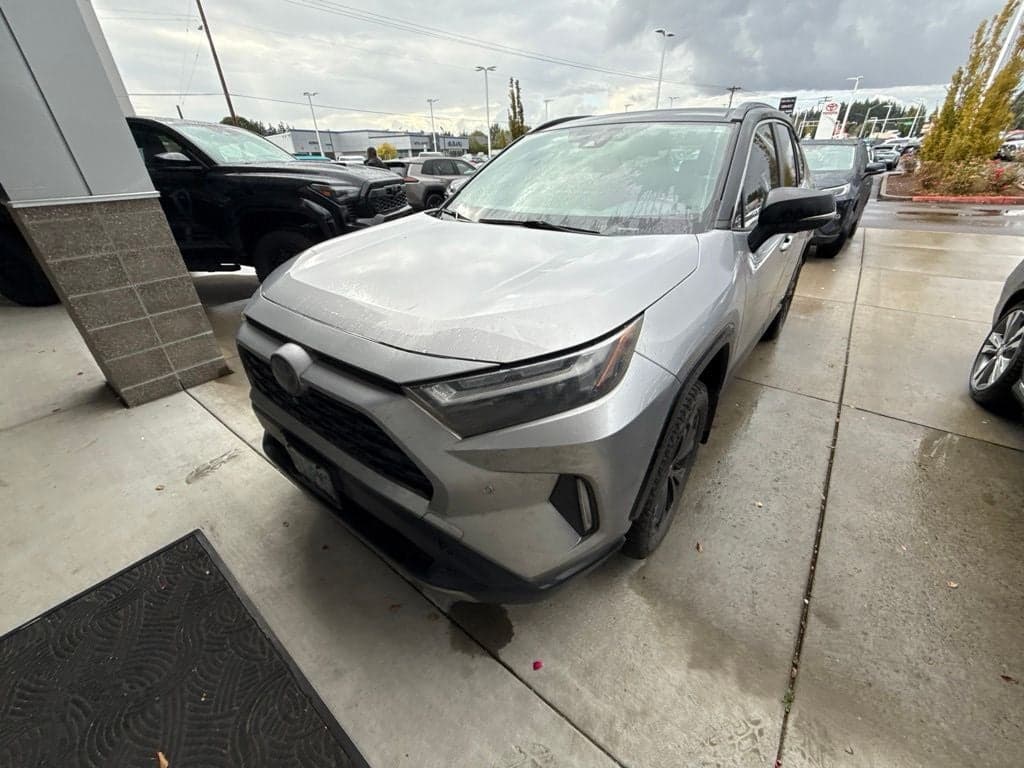 2023 Toyota RAV4 Hybrid XSE — photo 1 of 10