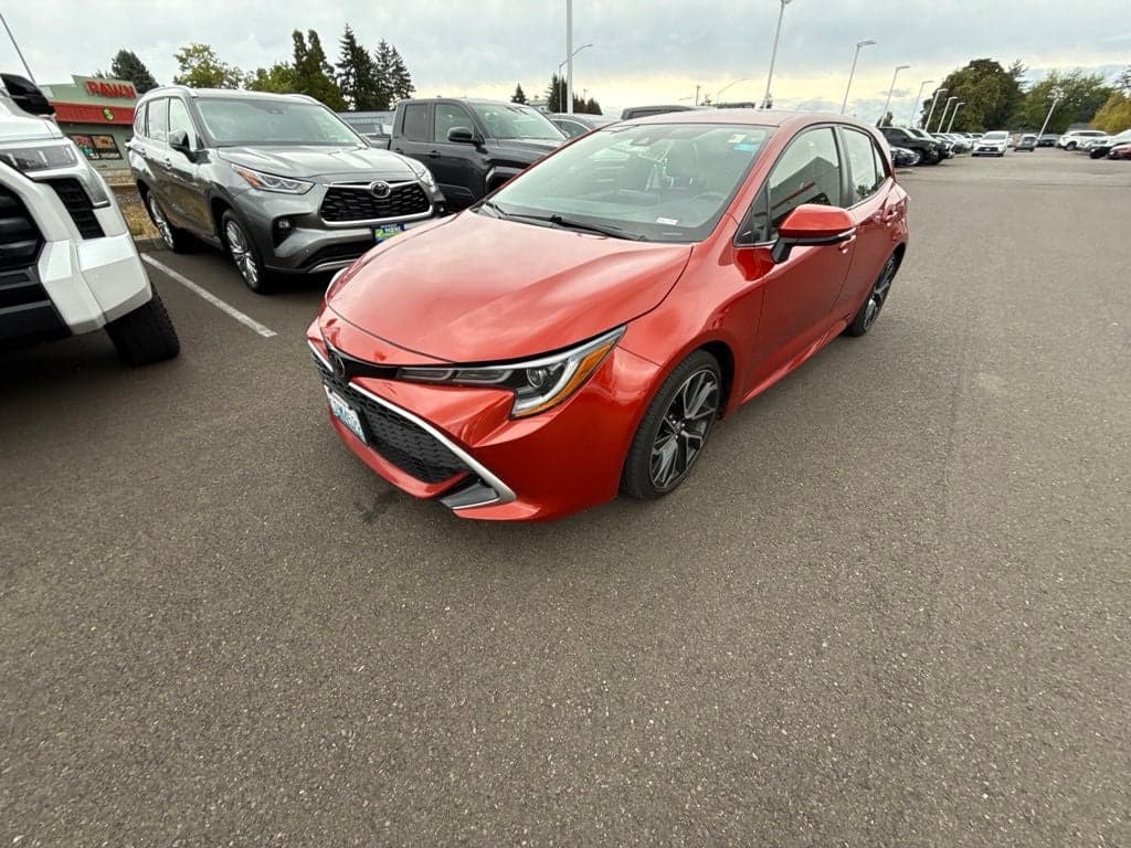 2019 Toyota Corolla Hatchback XSE — photo 1 of 10