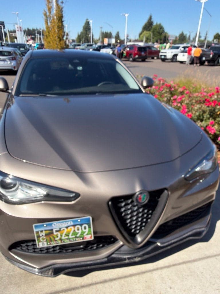 2019 Alfa Romeo Giulia Ti Sport — photo 1 of 10