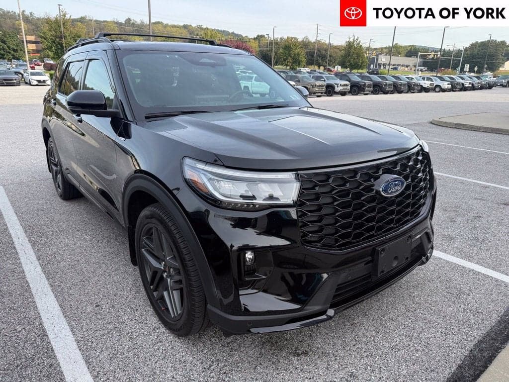 2025 Ford Explorer ST-Line — photo 1 of 5