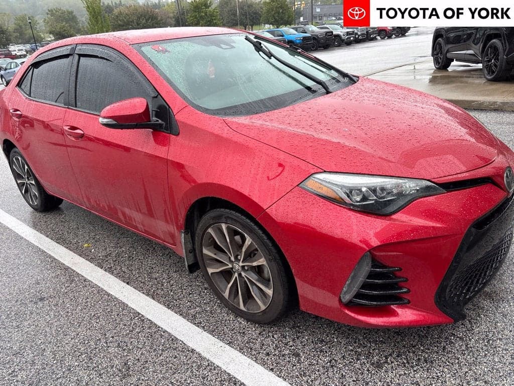 2018 Toyota Corolla SE — photo 1 of 2